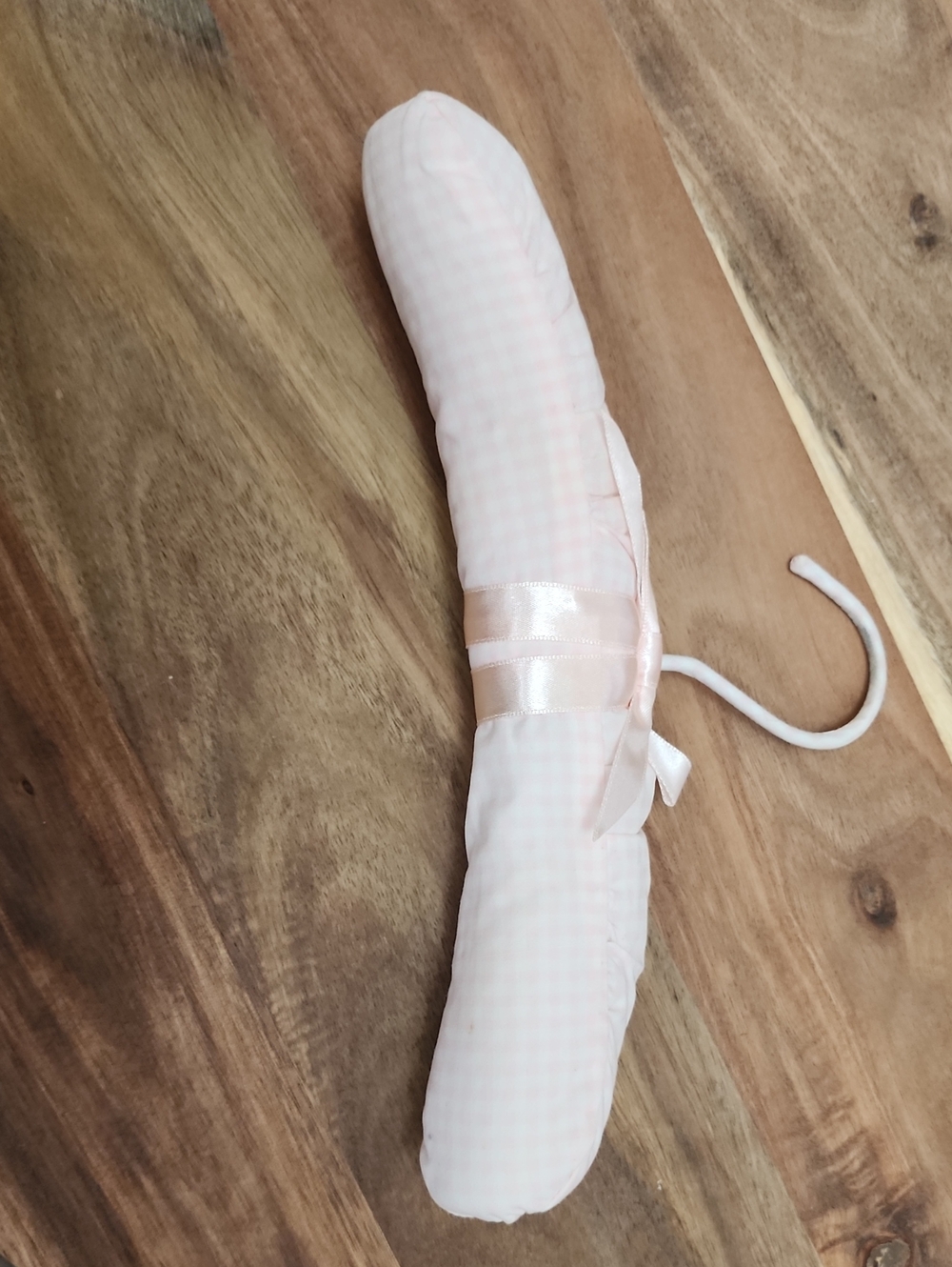 ✨ VTG Lot of 6 Hangers - Padded Satin & Contoured White ✨ - Picture 4 of 13